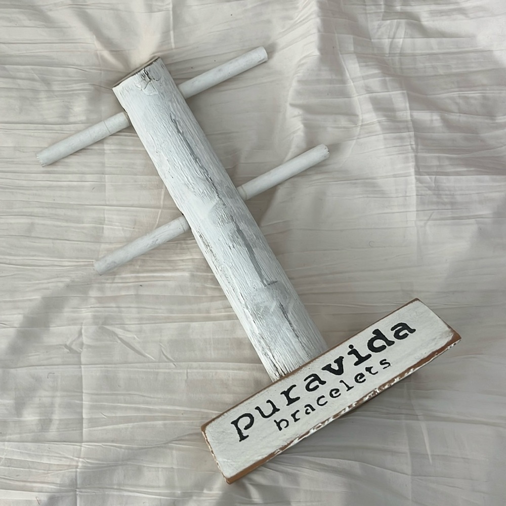 pura vida wooden bracelet stand